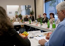 Tisch 250.jpg