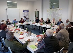 Tisch 2 250.jpg